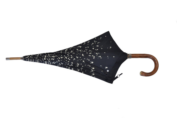 Raindrop printed Polyester canopy.  Wooden Stick.  Nickel fi nishes, engraved tip cup.  Natural Bark Chestnut handle.  Available in Navy/White  #mrstanford 